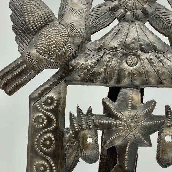 Gorgeous Handmade Nativity Scene! - Picture 3 of 5